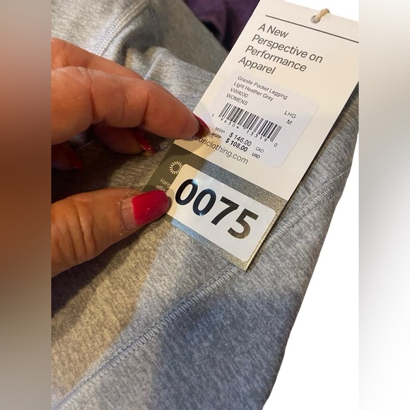 NWT Vuori granite pocket leggings Size M - Picture 6 of 6